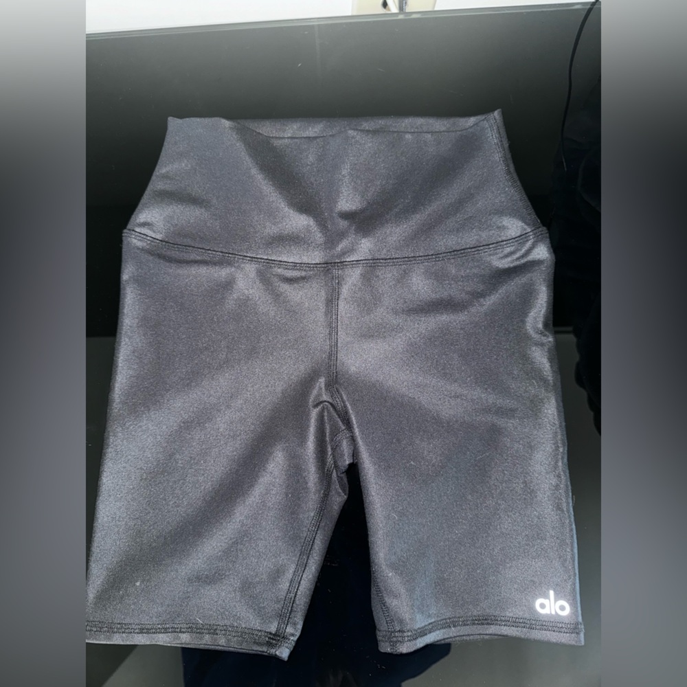 ALO Yoga - 7” High Waist Biker Shorts - Size XS
